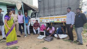 பென்னாகரம் அருகே வீட்டில் ஸ்கேன் கருவி வைத்து கருவில் பாலினத்தை கண்டறிந்த சொன்ன கும்பல்.